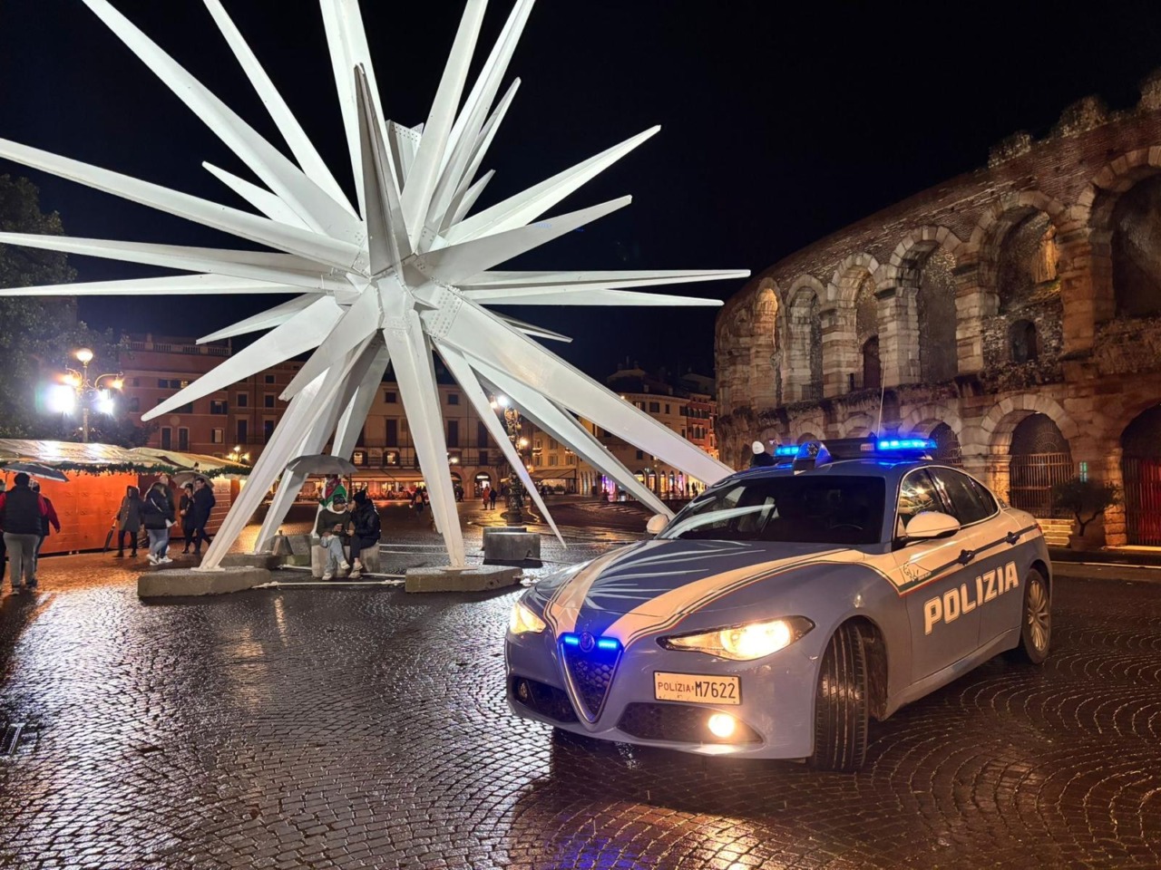 Controlli rafforzati della Polizia di Stato durante il Natale a Verona: 8 arresti e oltre 10mila identificazioni