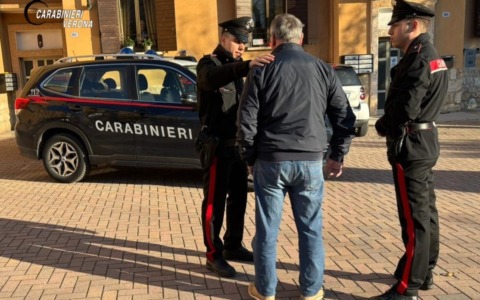 79enne non cade nella truffa del finto finanziere: arrestato un 24enne che ha colpito anche un’altra anziana