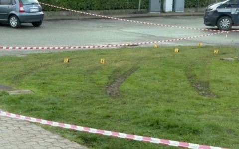 Straniero investito più volte e ucciso davanti al centro commerciale di San Bonifacio