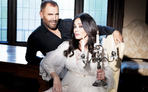 Maria Grazia Cucinotta è “La moglie fantasma” nello spettacolo in scena al Teatro Salieri di Legnago