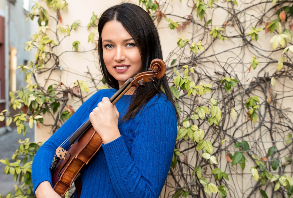 Violino pop-rock per la solidarietà: il concerto benefico di Lisa Agnelli al Teatro Ristori di Verona