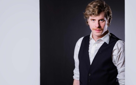 Dario Fo torna al Camploy: Lodo Guenzi protagonista di Morte accidentale di un anarchico