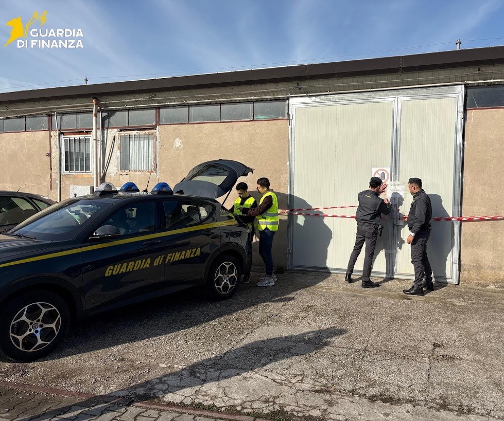 Officina abusiva a Mozzecane: sigilli della Guardia di Finanza, rischio ambientale e maxi multa