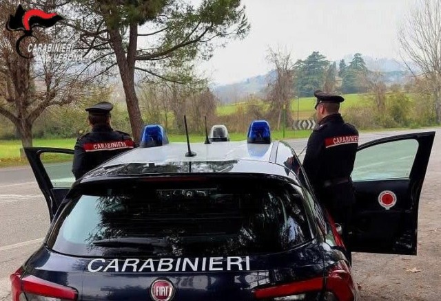 45enne disturba in un bar di Legnago: con sé aveva un coltello da caccia