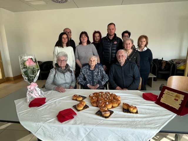 Nonna Teresa Ciprian spegne cento candeline all’ospedale Magalini