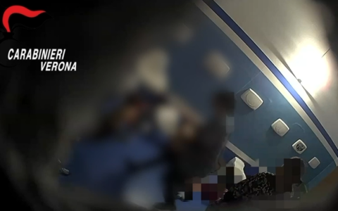 Bimbi maltrattati all’asilo nido di Verona: conflitto d’interessi, inchiesta trasferita a Trento