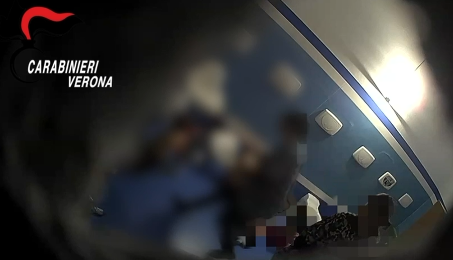 Bimbi maltrattati all’asilo nido di Verona: conflitto d’interessi, inchiesta trasferita a Trento