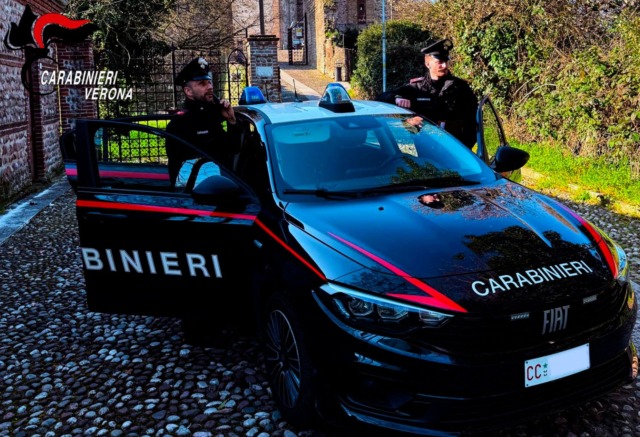 Cocaina per strada: l’intermediario conduce i Carabinieri… dallo spacciatore