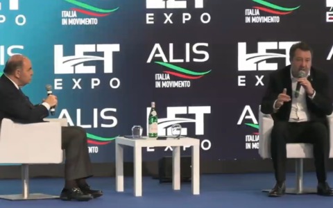 Salvini da Verona: “Aumenti carburante frutto di speculazioni, pronto a sanzionare”