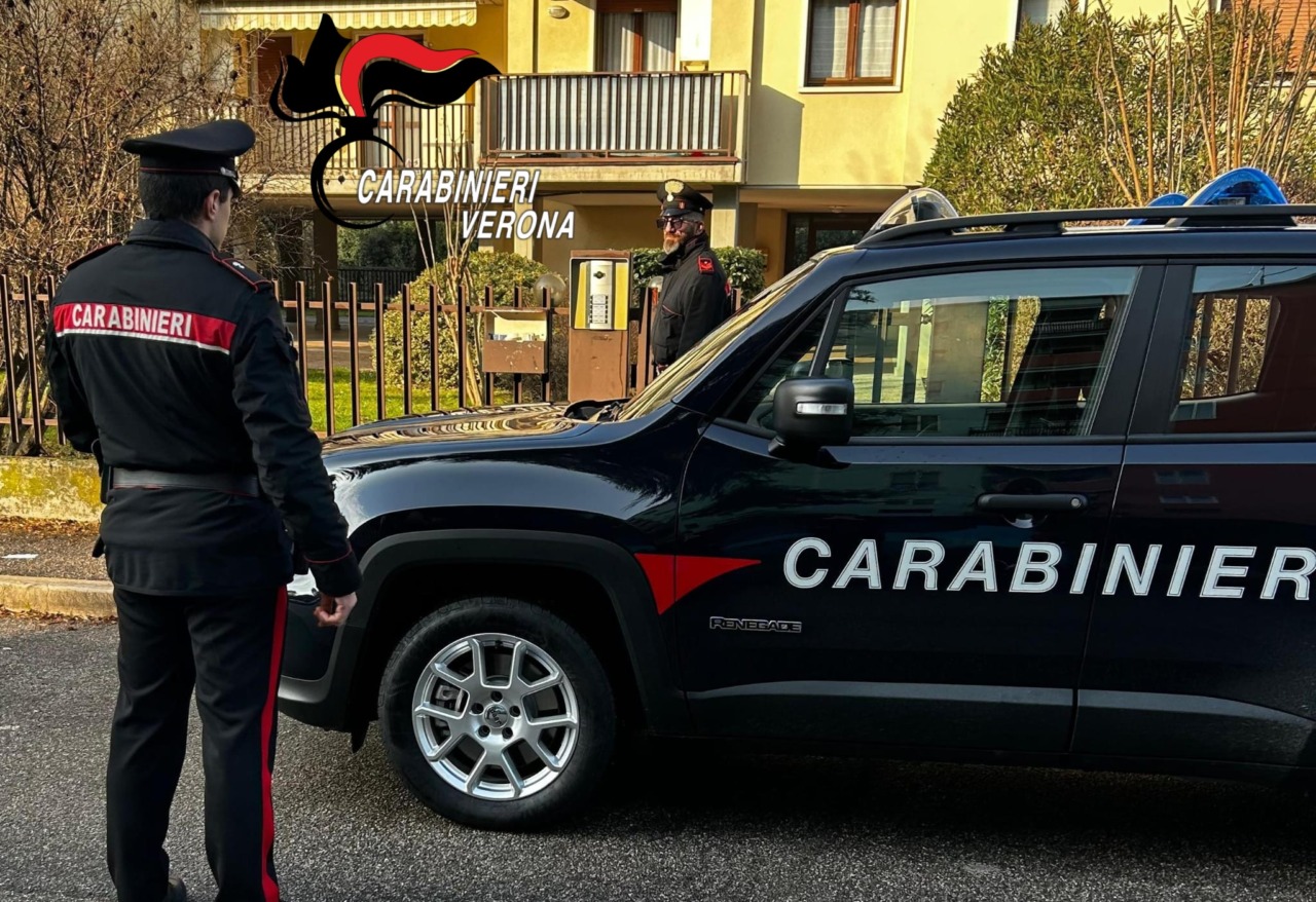 Viola il divieto di avvicinamento alla moglie: arrestato 44enne