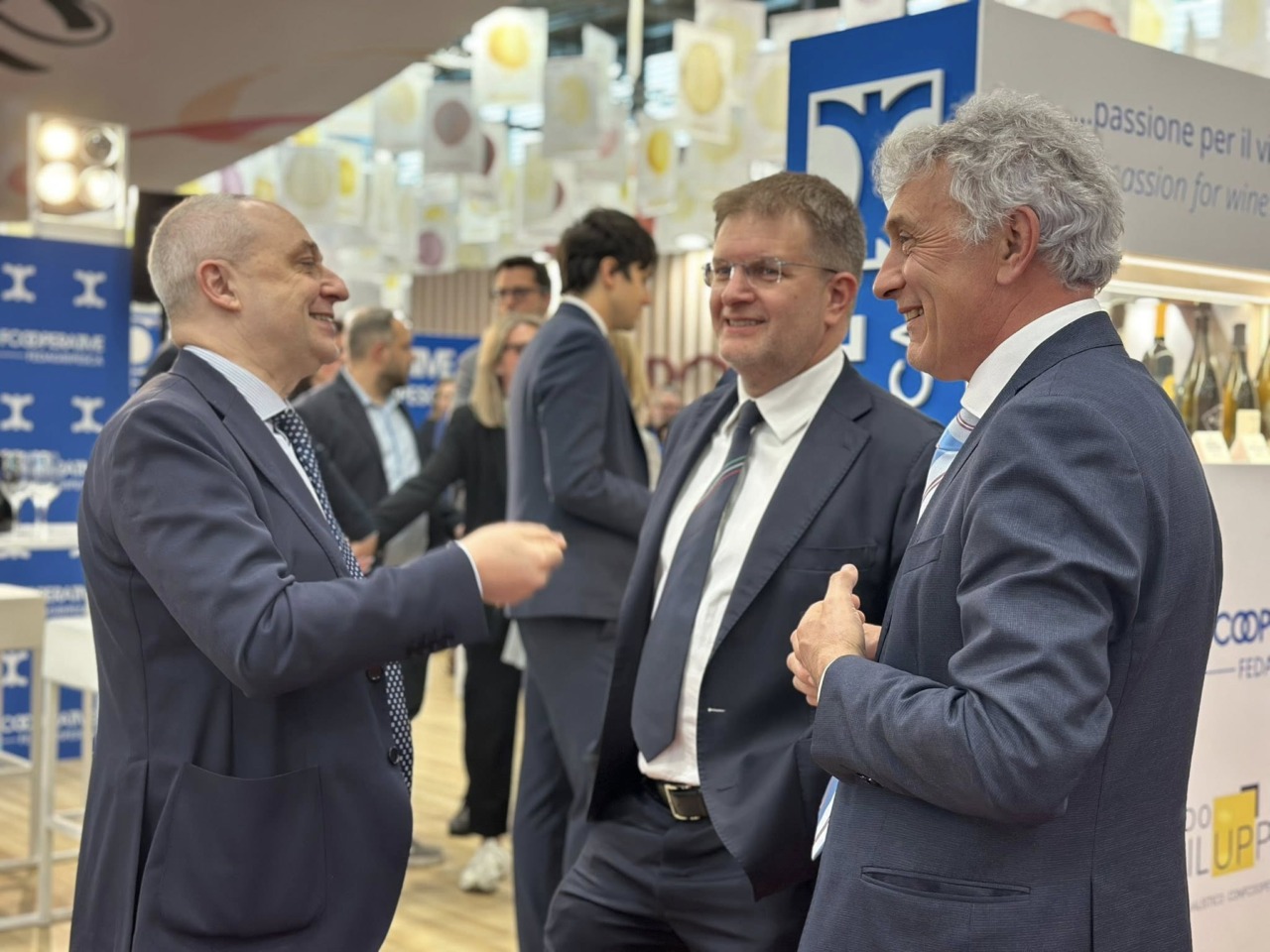 Vinitaly, Fidanza (FdI-ECR): “Vino italiano va difeso e promosso, non demonizzato”