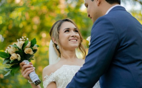 Matrimoni moderni: perché sempre più coppie scelgono una regia professionale per il giorno delle nozze